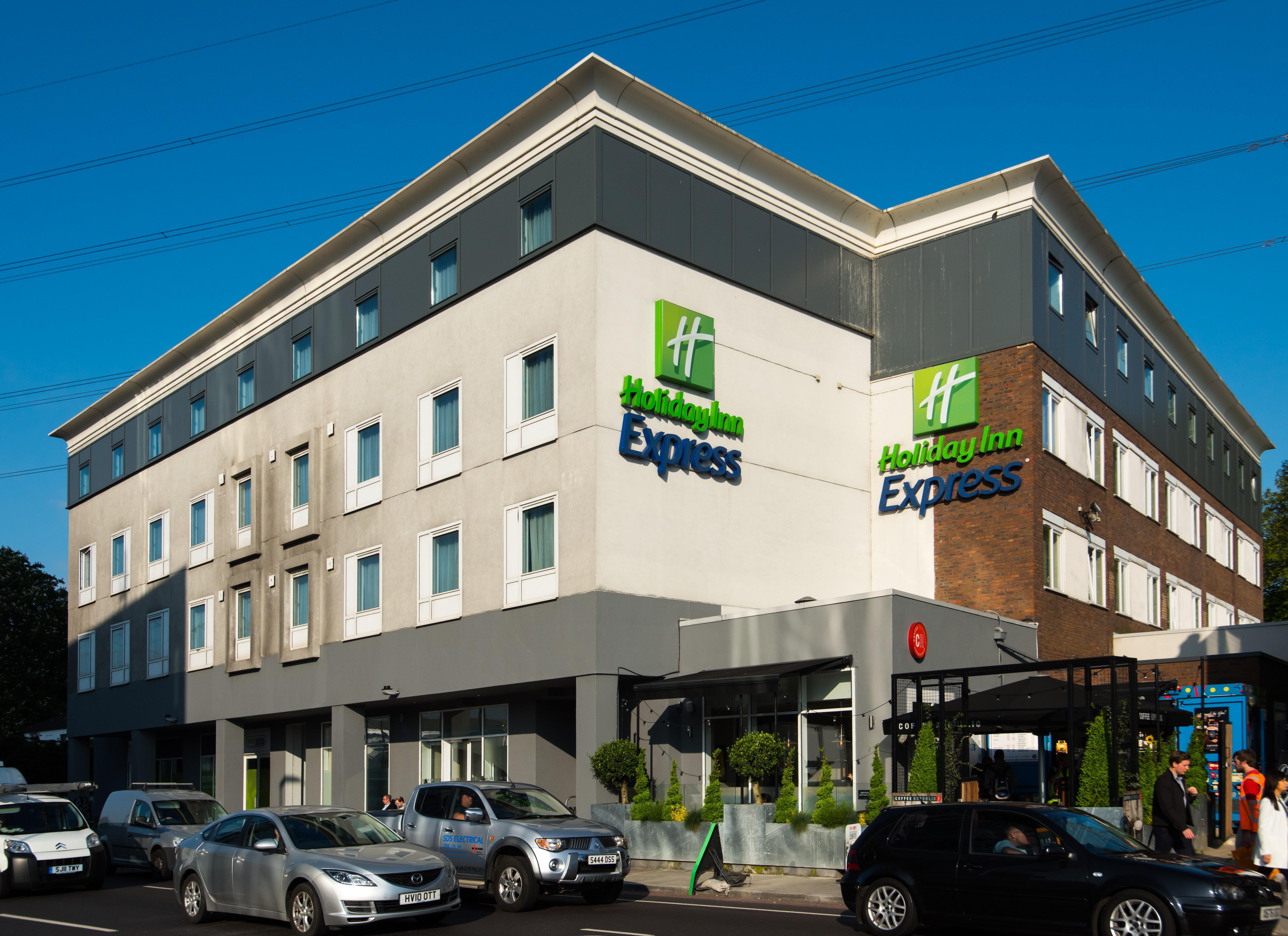 Holiday Inn Express London-Wimbledon-South, An Ihg Hotel Bagian luar foto