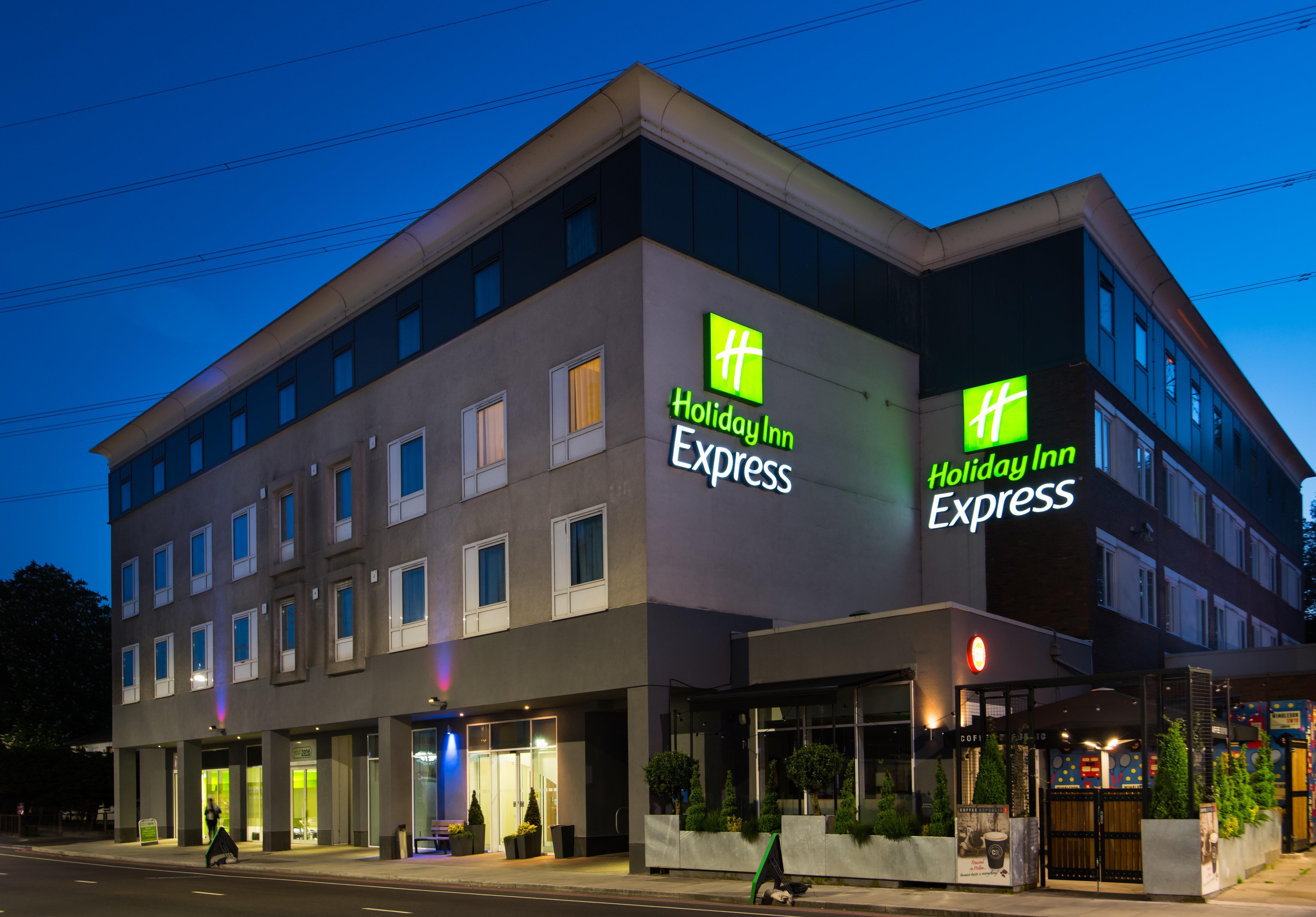 Holiday Inn Express London-Wimbledon-South, An Ihg Hotel Bagian luar foto