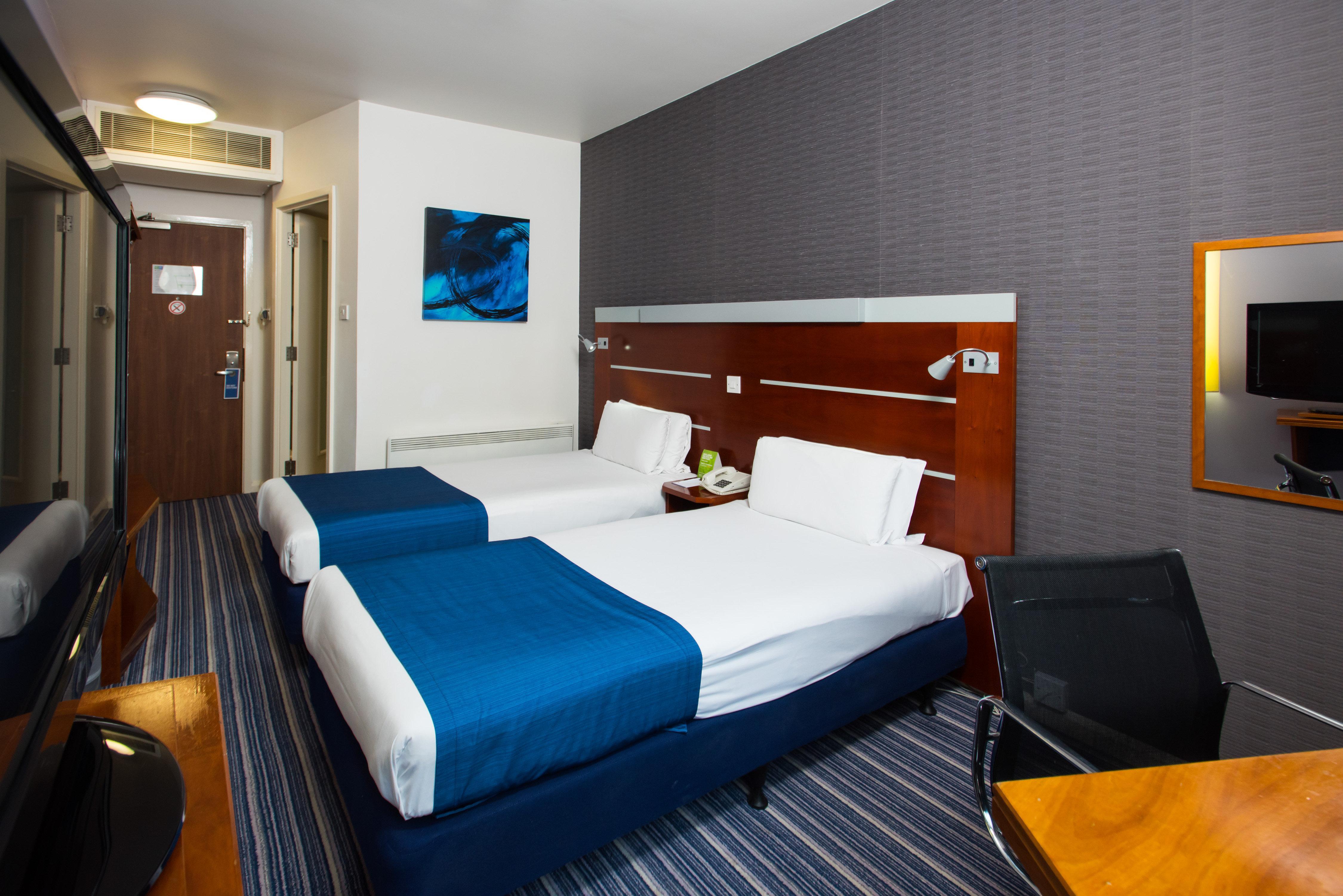 Holiday Inn Express London-Wimbledon-South, An Ihg Hotel Bagian luar foto