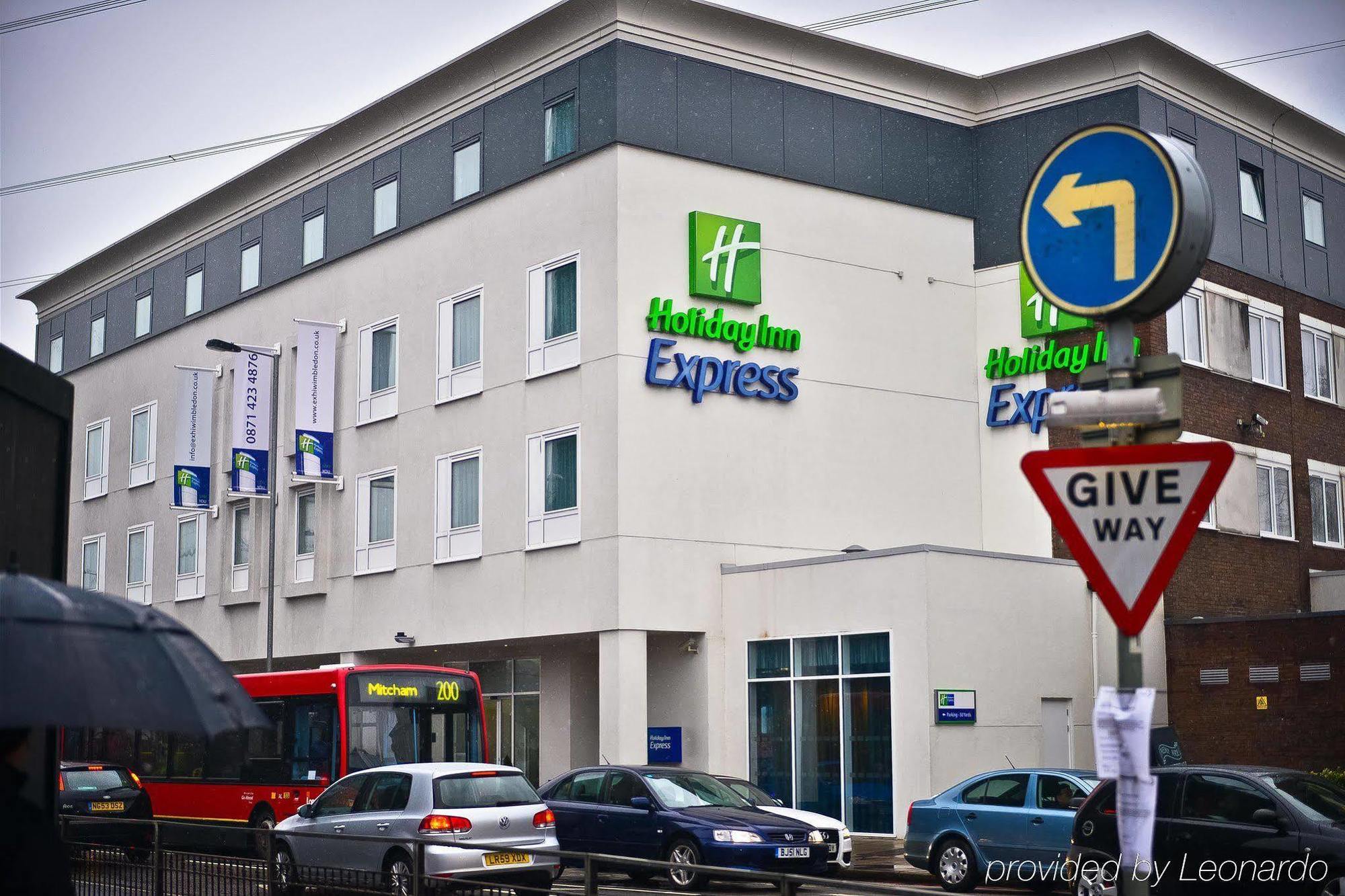 Holiday Inn Express London-Wimbledon-South, An Ihg Hotel Bagian luar foto